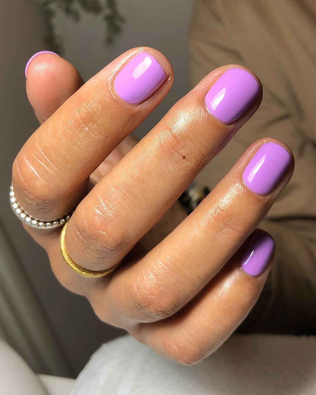Vibrant Lavender Glossy Nails Vibrant Lavender Glossy Nails β Short Winter Gel Nails