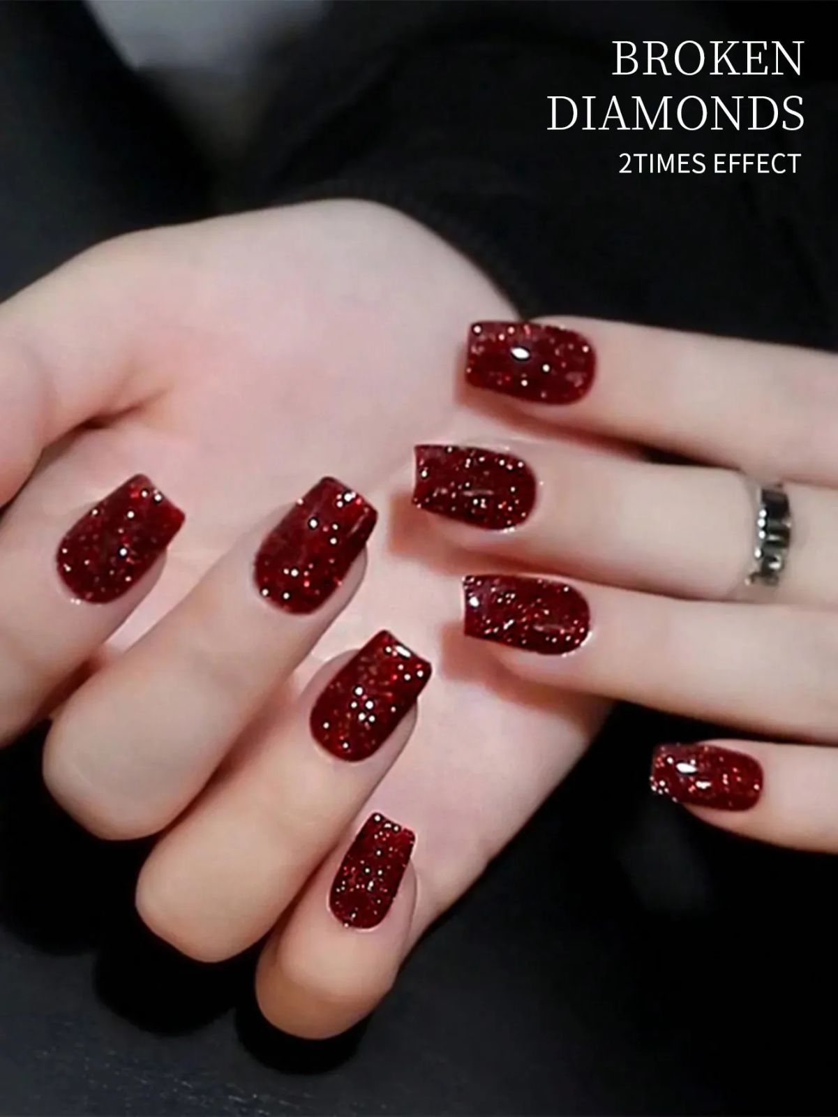 Glitter Visual Idea Glitter Visual Idea β Winter Red Nails