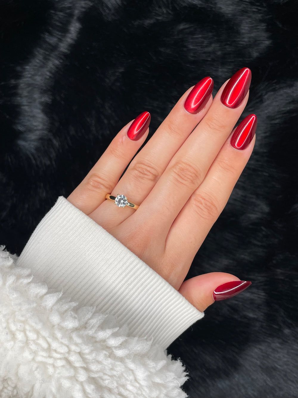 Metallic Red Chrome Winter Nails Metallic Red Chrome Winter Nails β Medium Winter Almond Nails