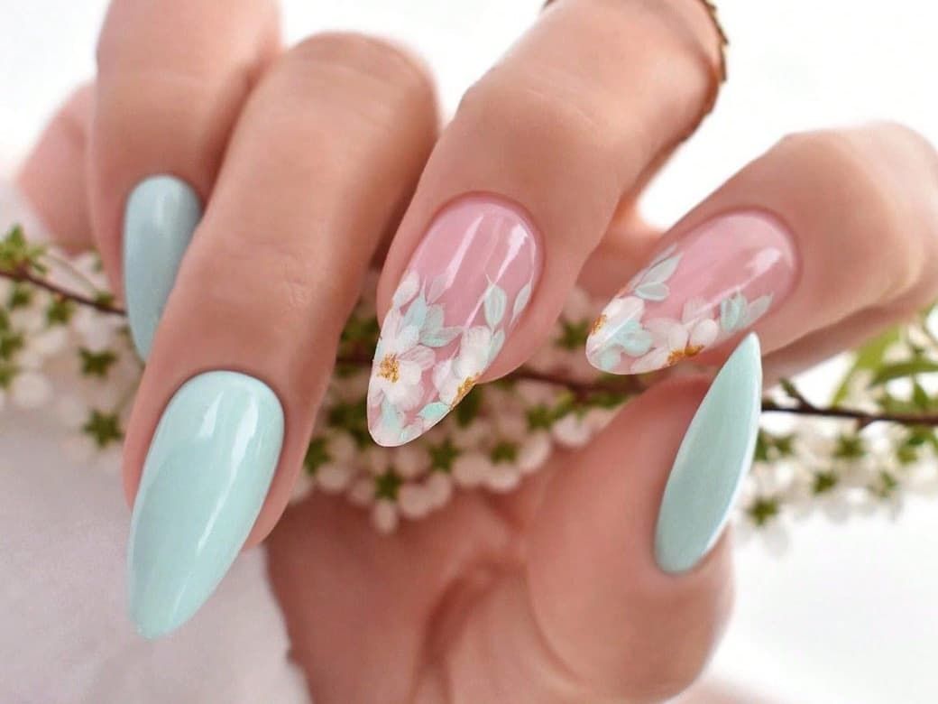 Sheer Pink Florals with Gold Leaf Accents Sheer Pink Florals with Gold Leaf Accents β Winter to Spring Transition Nails