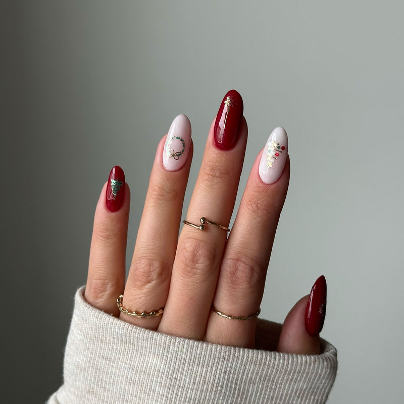 Festive Red White and Gold Christmas Nails Festive Red White and Gold Christmas Nails β Winter Acrylic Nails