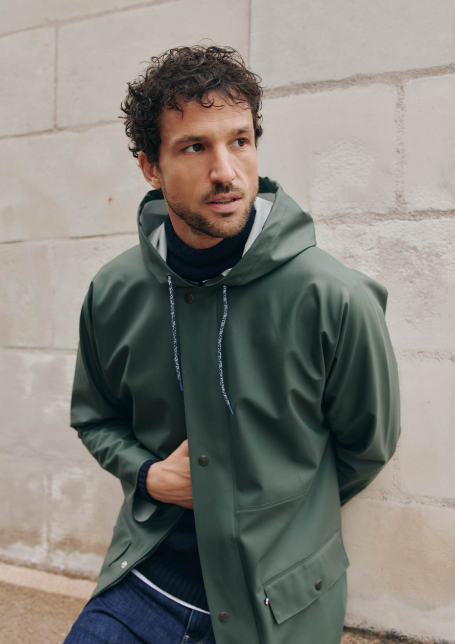 Raincoat Over Turtleneck for Casual Weather Protection Raincoat Over Turtleneck for Casual Weather Protection β Winter Outfits for Men