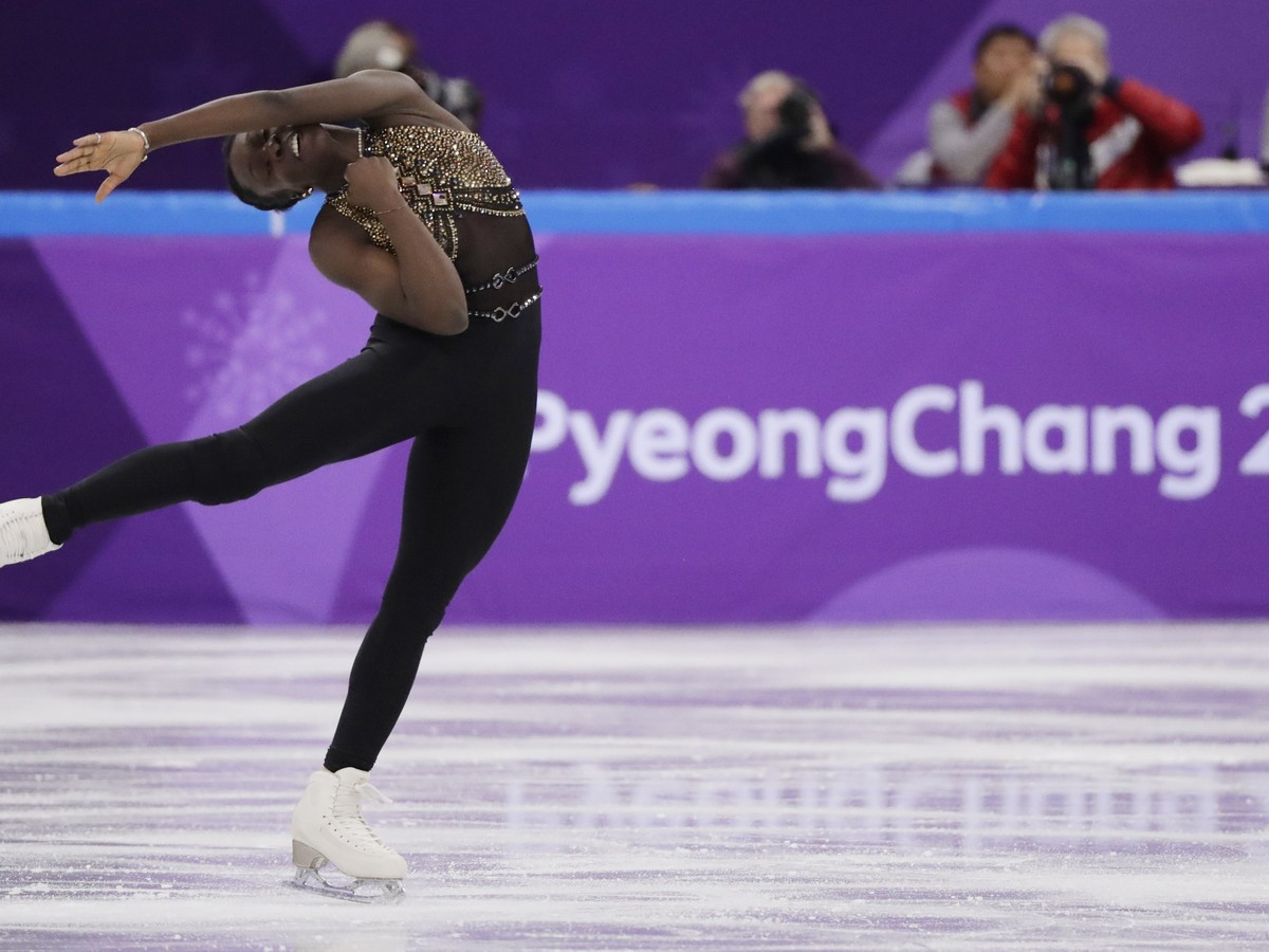 Sleek Black Outfit with Gold Sequin Bodice Sleek Black Outfit with Gold Sequin Bodice β Ice Skating Outfits