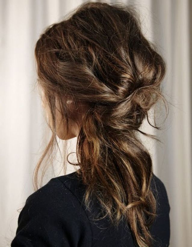 Messy Low Ponytail With Braid Accent Messy Low Ponytail With Braid Accent β Winter Natural Hairstyles