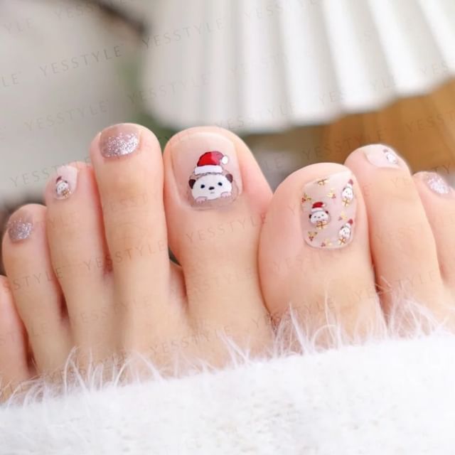 Hedgehog Christmas Glitter Toenails Hedgehog Christmas Glitter Toenails β Christmas Toe Nails 2026