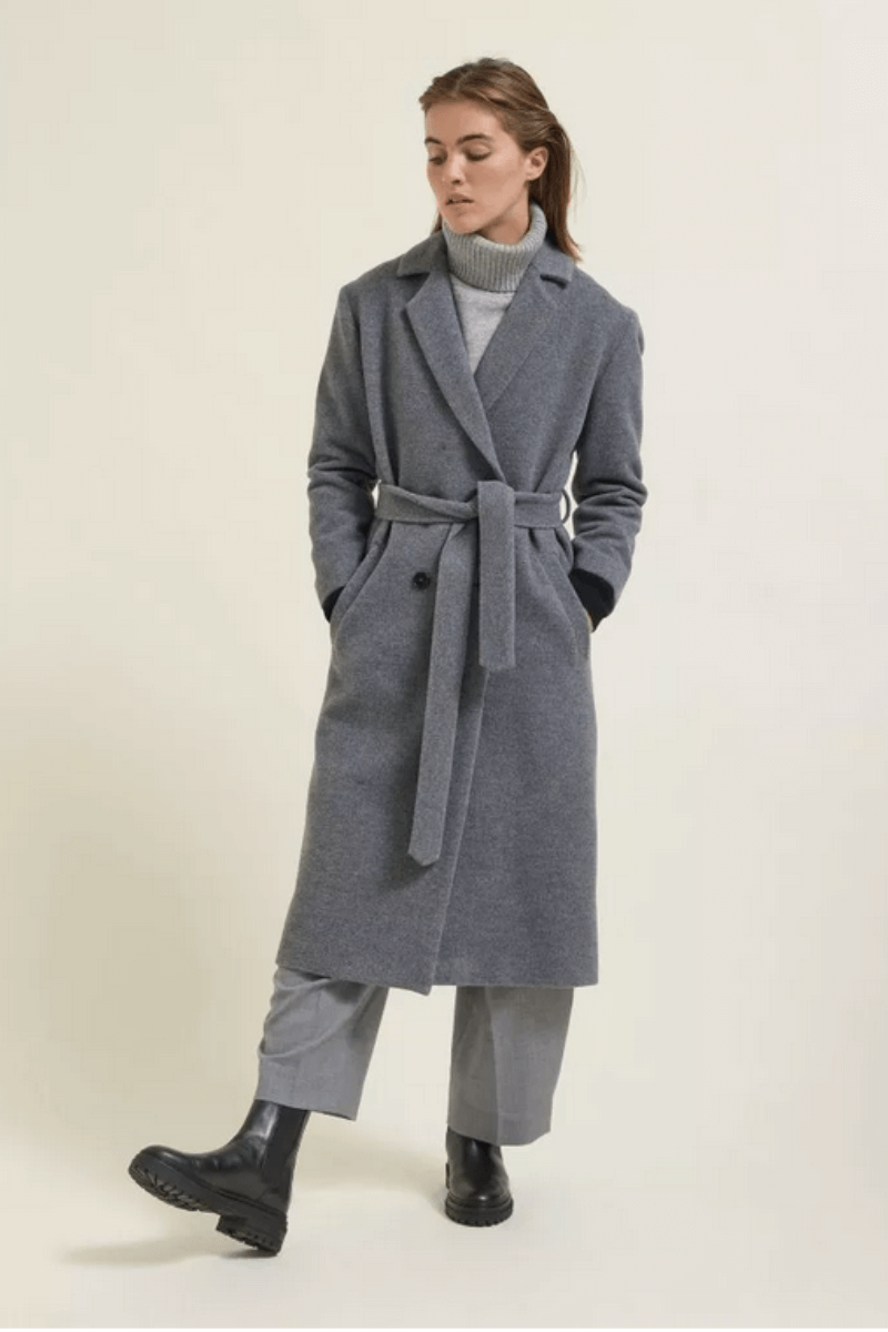 Casual Everyday Monochromatic Grey Wrap Car Coat Outfit Casual Everyday Monochromatic Grey Wrap Car Coat Outfit โ Car Coat Outfits