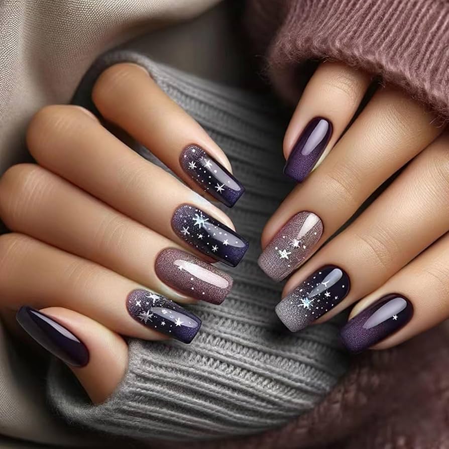 Sheer Navy with Delicate Snowflakes Sheer Navy with Delicate Snowflakes β Winter Square Nails