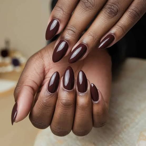 High Gloss Visual Idea High Gloss Visual Idea β Mocha Nails