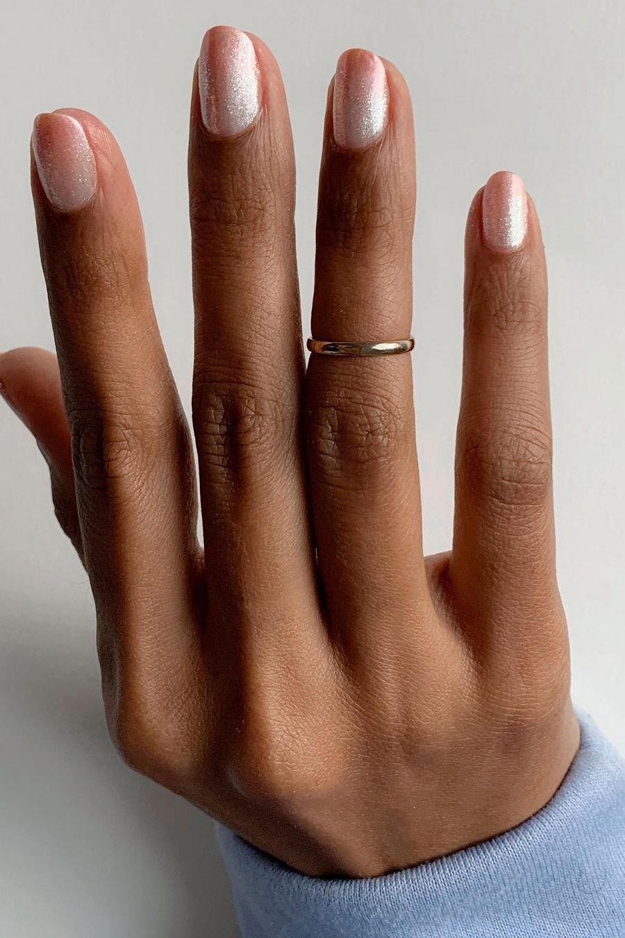 Short Shimmer Pink Nails — Winter Pearl Nails