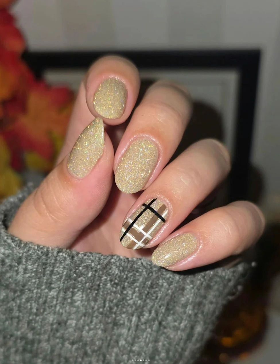 Gold Glitter with Plaid Accent Nail — Cozy Winter Nails