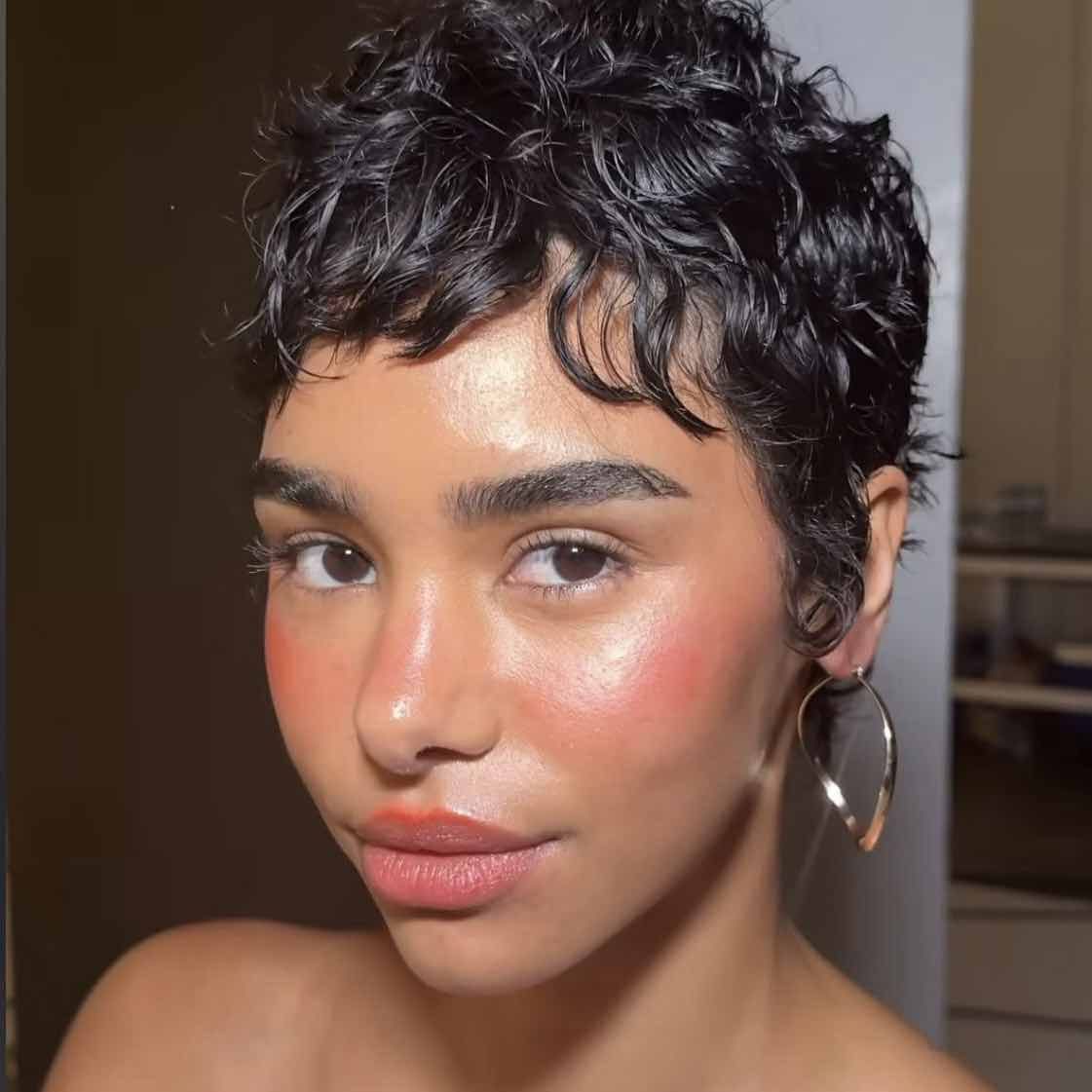 Wet Look Curly Black Pixie Wet Look Curly Black Pixie β Winter Pixie Haircuts