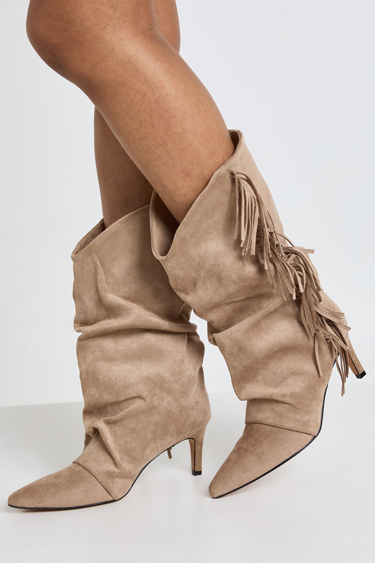 Fringe Detail on Taupe Suede Slouchy Boots Fringe Detail on Taupe Suede Slouchy Boots β Slouchy Boots Outfits