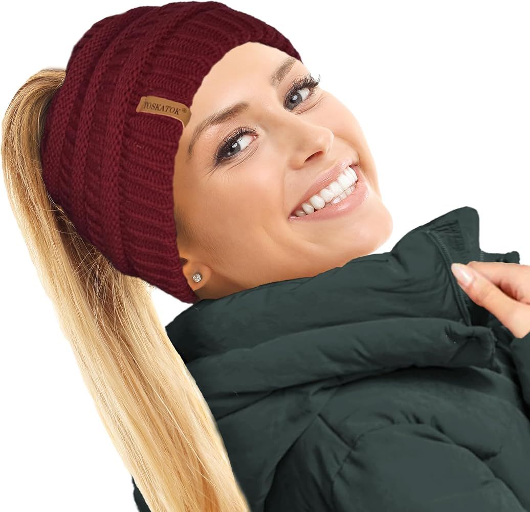 Ponytail Through a Beanie Ponytail Through a Beanie β Winter Hat Hairstyles