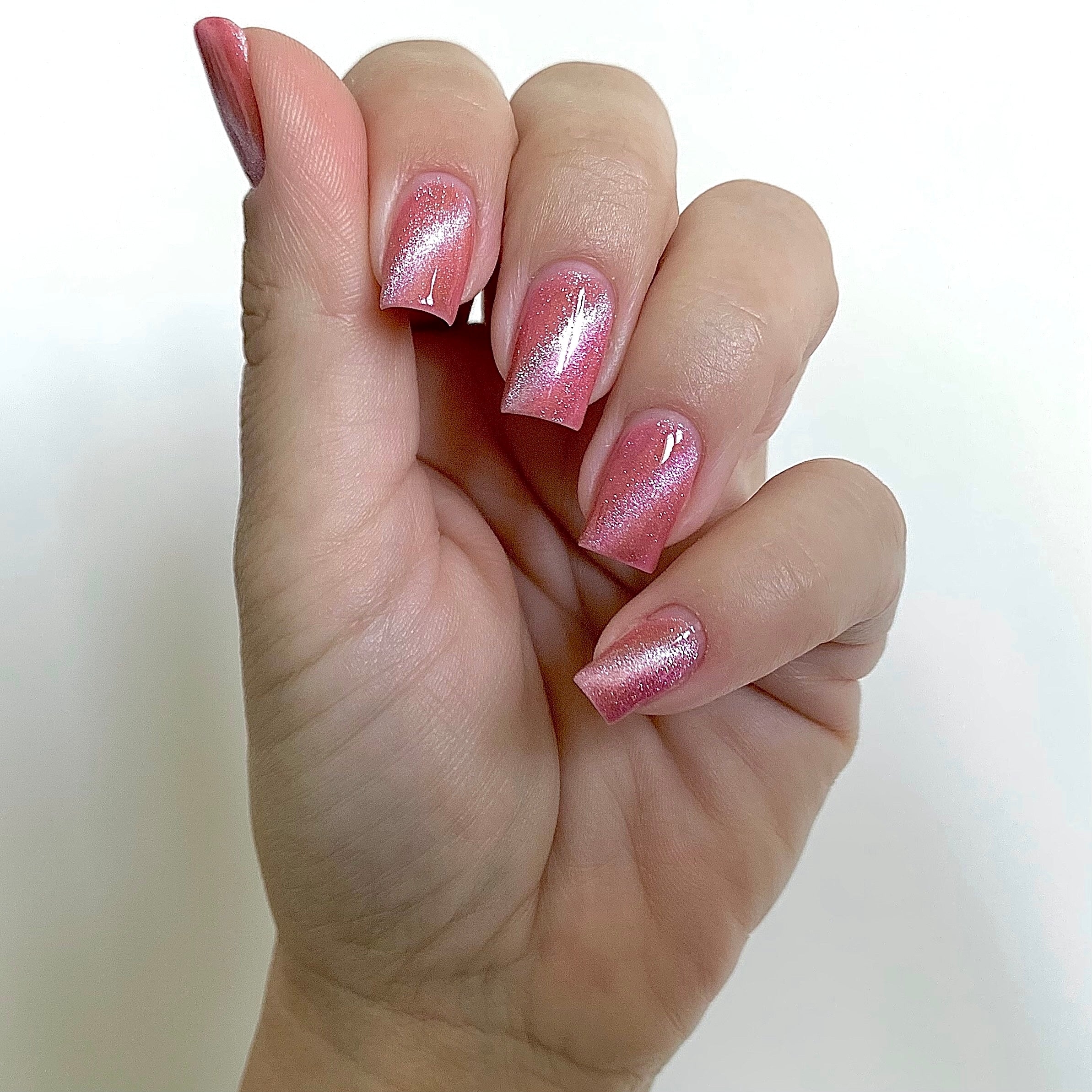 Pink Gold Cat-Eye Short Square Nails Pink Gold Cat-Eye Short Square Nails β Velvet Nails
