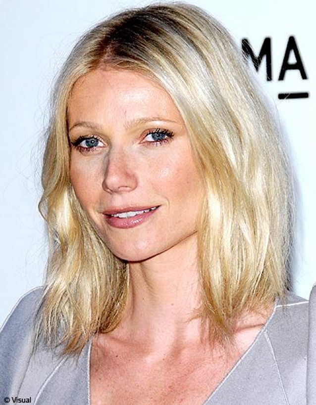 Collarbone Platinum Blonde Bob Collarbone Platinum Blonde Bob β Winter Hair Colors for Women Over 40