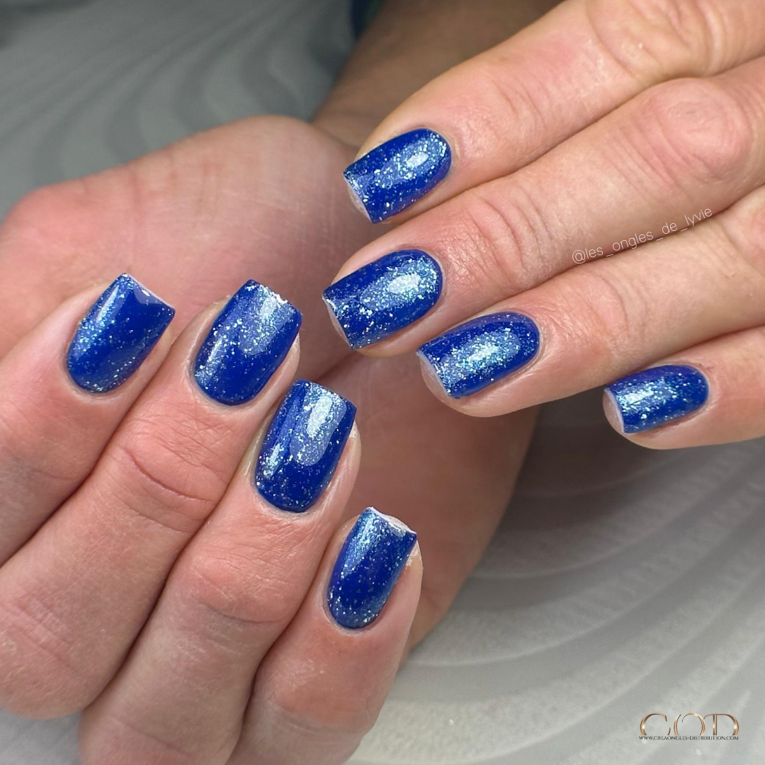 Deep Blue Silver Glitter Sparkle Nails Deep Blue Silver Glitter Sparkle Nails β Short Winter Gel Nails