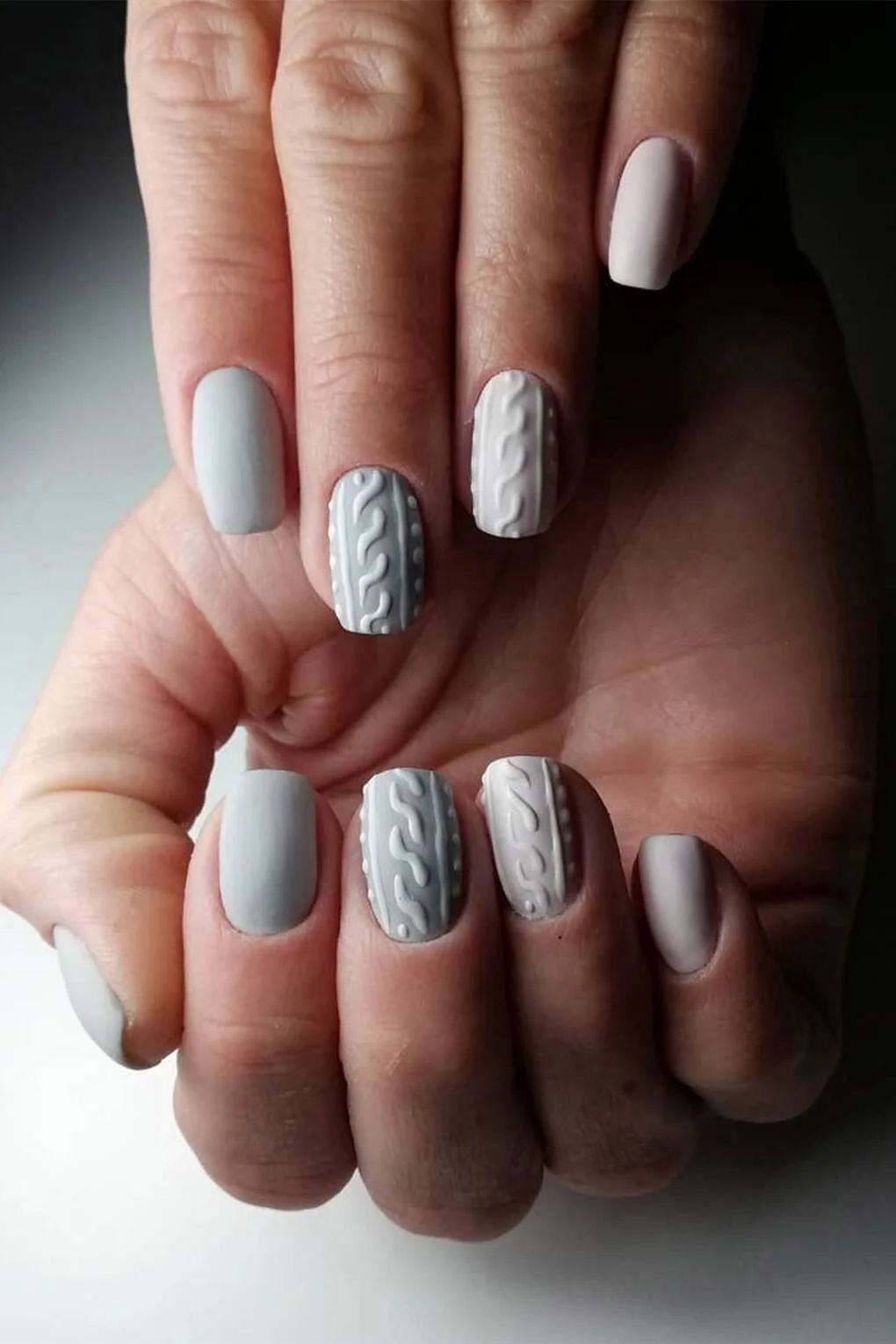 Grey Cable Knit Texture Grey Cable Knit Texture โ Classy Winter Nails