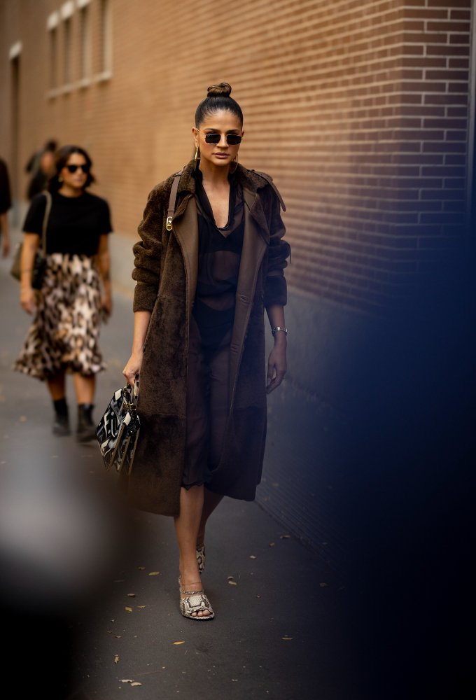 Dramatic Long Chocolate Brown Faux Fur Coat Dramatic Long Chocolate Brown Faux Fur Coat β Chocolate Brown Outfits