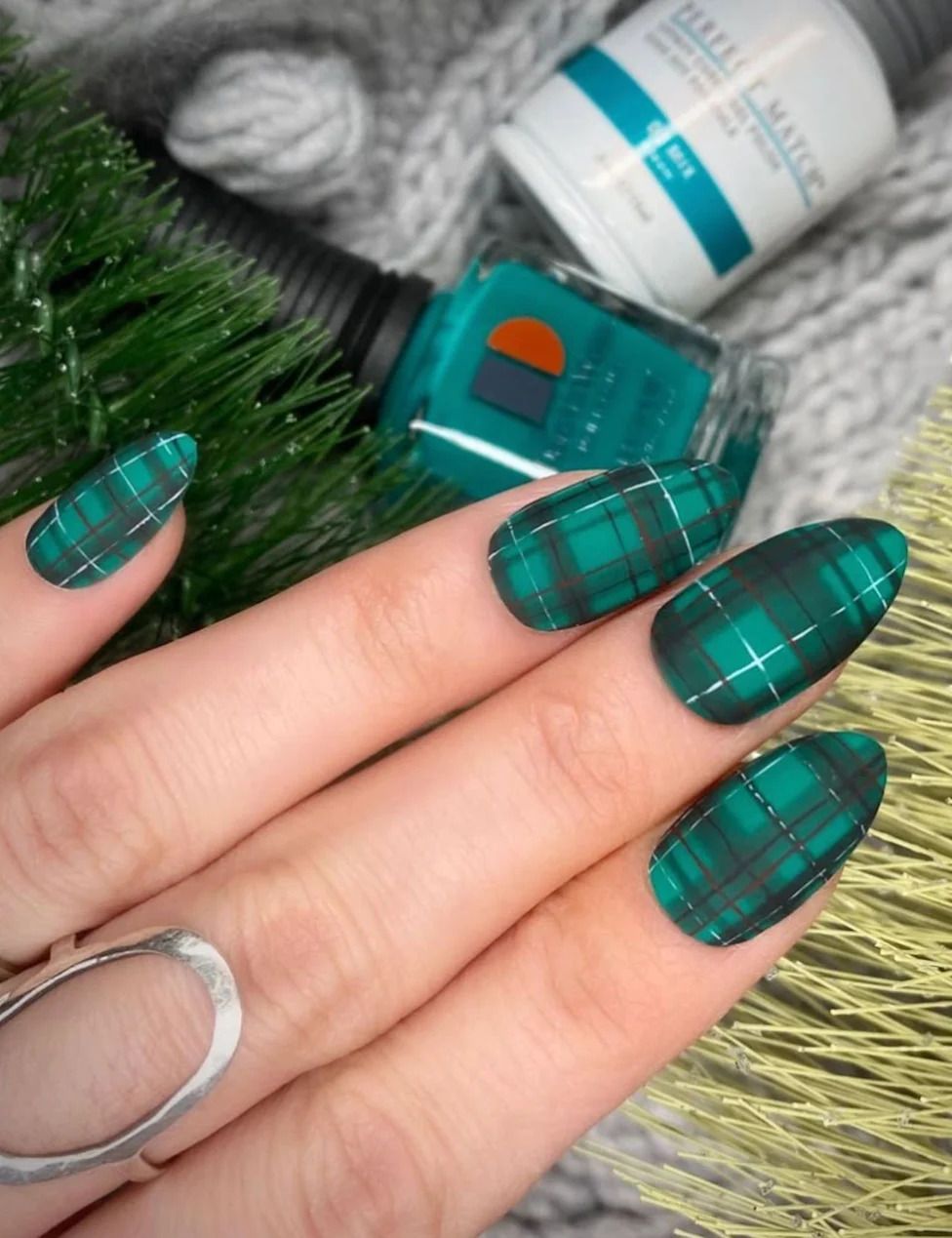 Matte Visual Idea Matte Visual Idea β Winter Plaid Nails