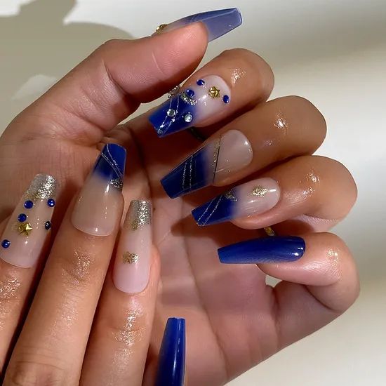 Blue Gradient with Gold Glitter and Stars — New Years Press On Nails 2027