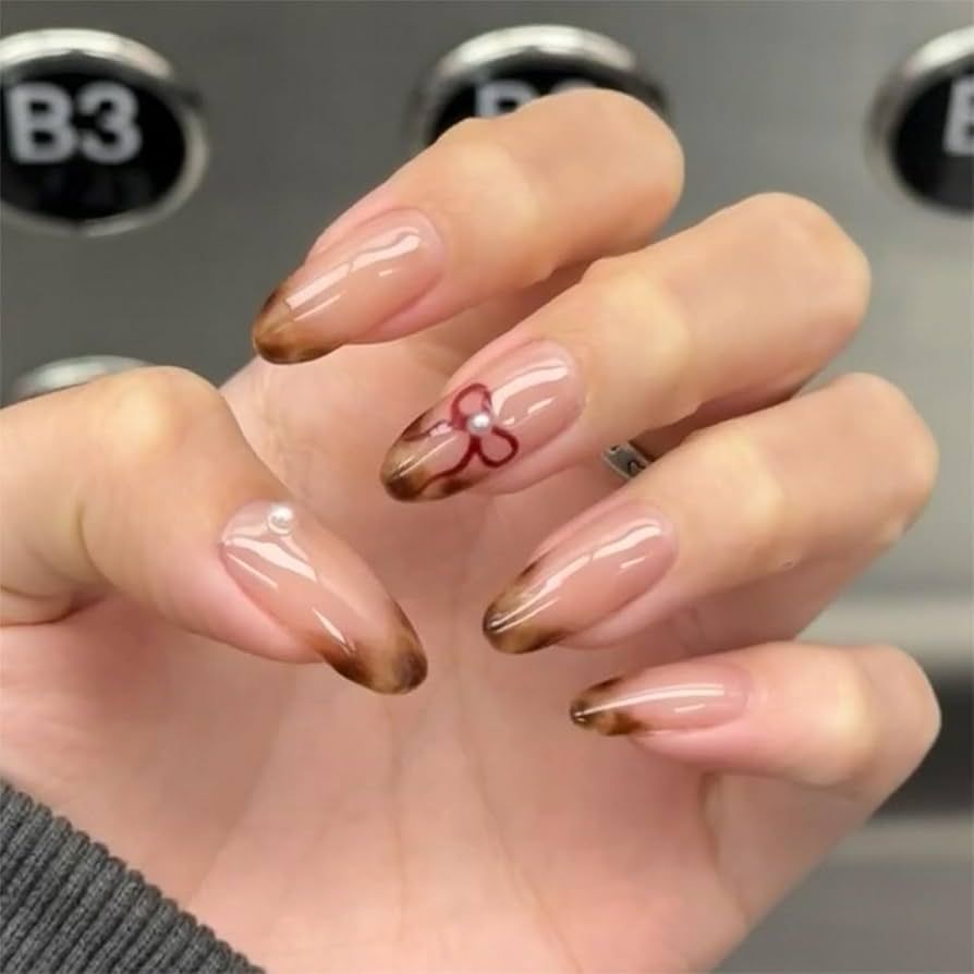 Red Bow With Pearl On Accent Nail Visual Idea Red Bow With Pearl On Accent Nail Visual Idea β Short Winter Nails