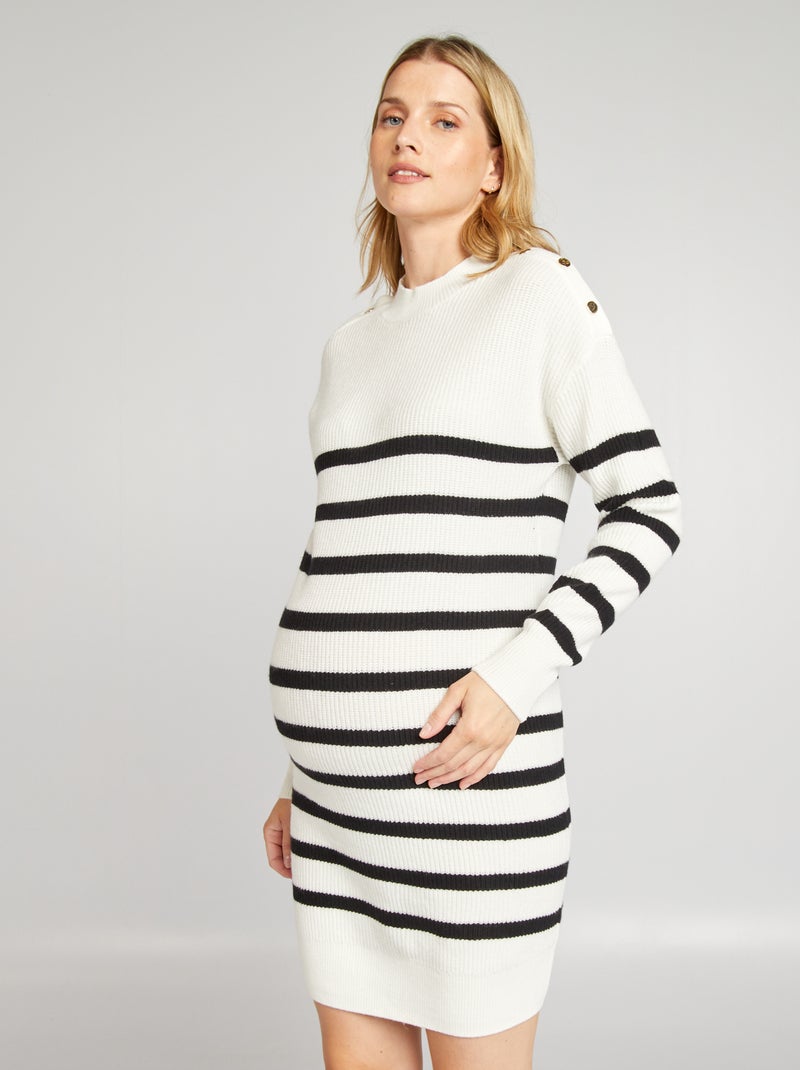White and Black Striped Knit Dress for Casual Winter Style White and Black Striped Knit Dress for Casual Winter Style β Winter Maternity Outfits