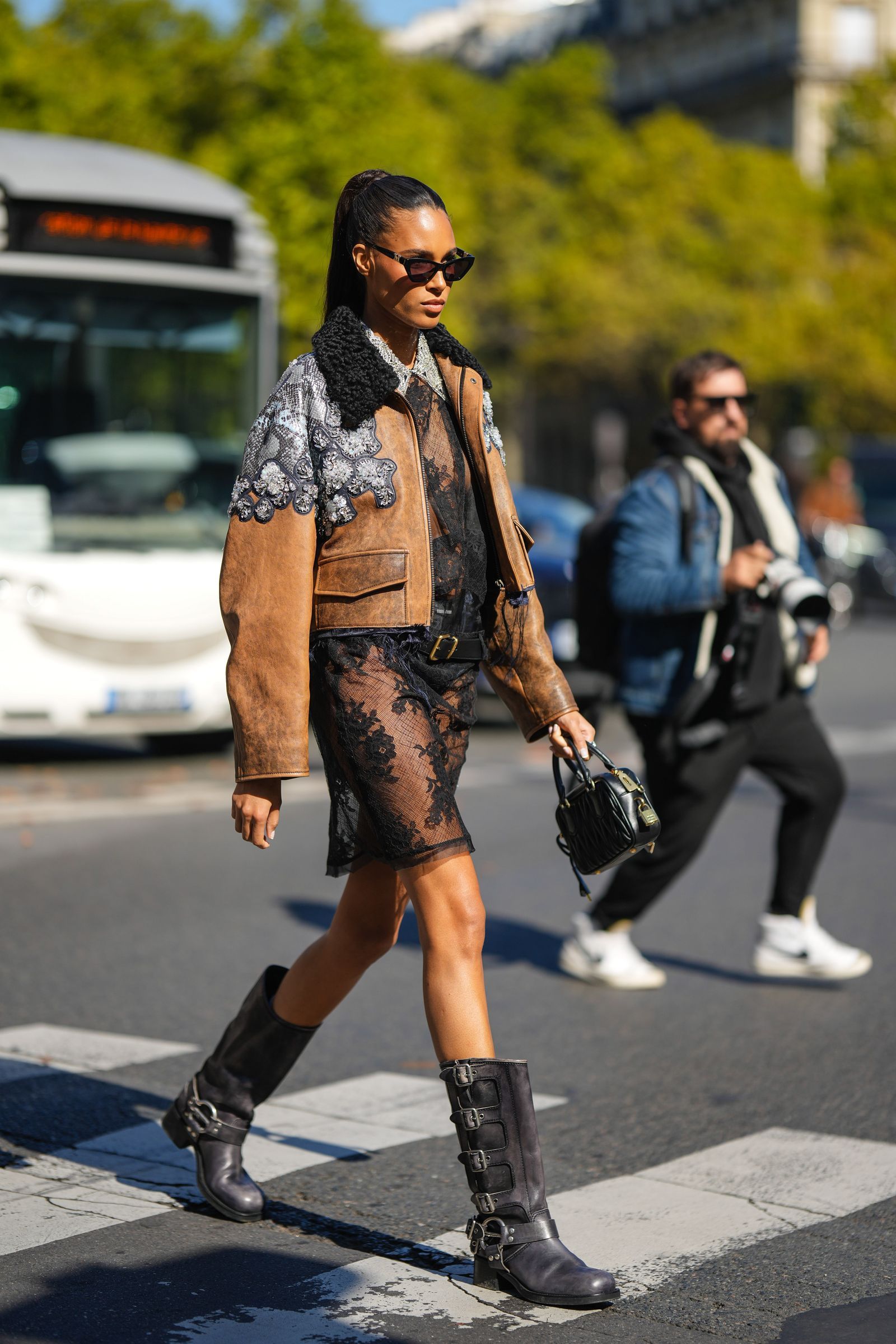 Street Style Edge: Buckled Boots with a Lace Dress Street Style Edge: Buckled Boots with a Lace Dress β Black Boots Outfits