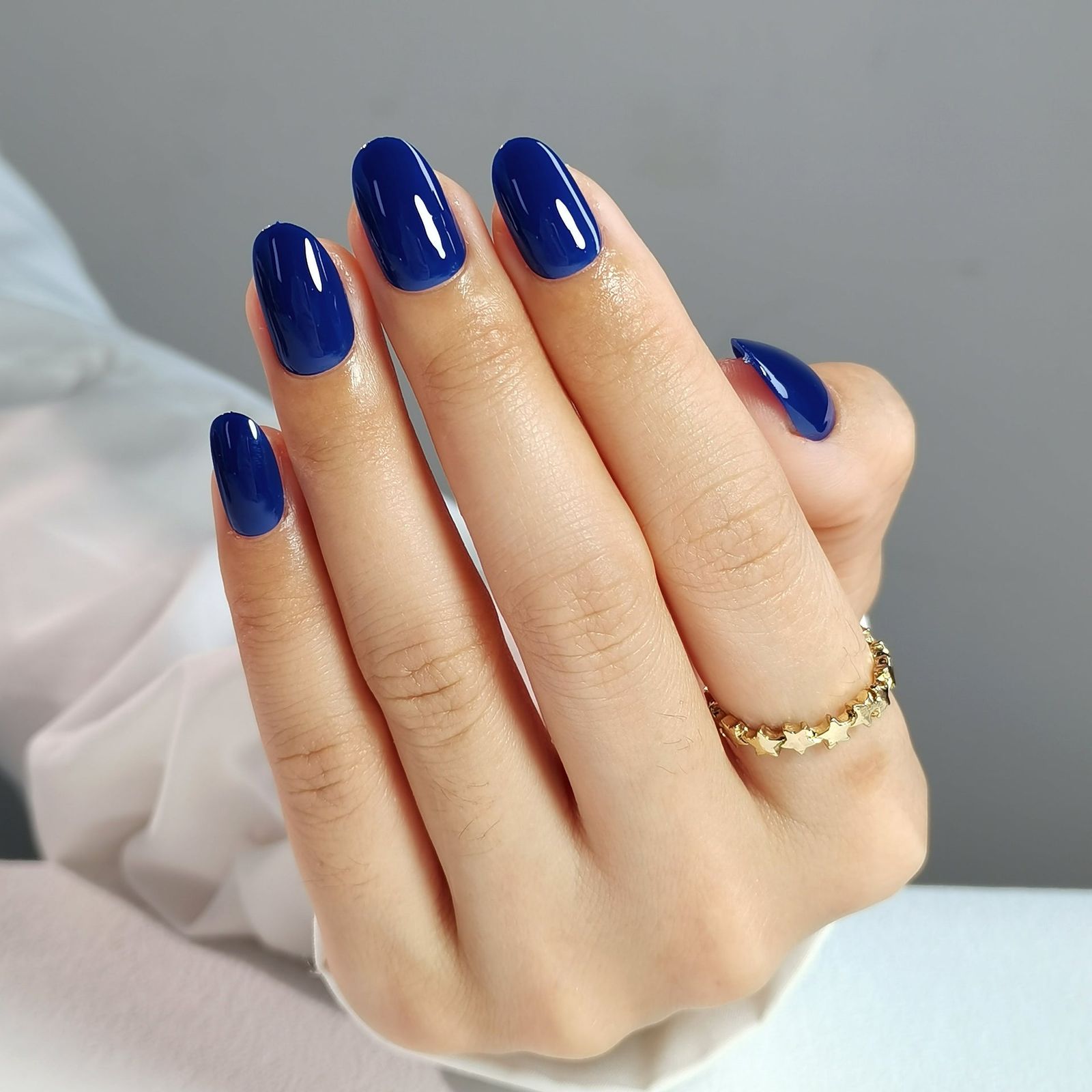 Glossy Visual Idea Glossy Visual Idea β Navy Blue Nails