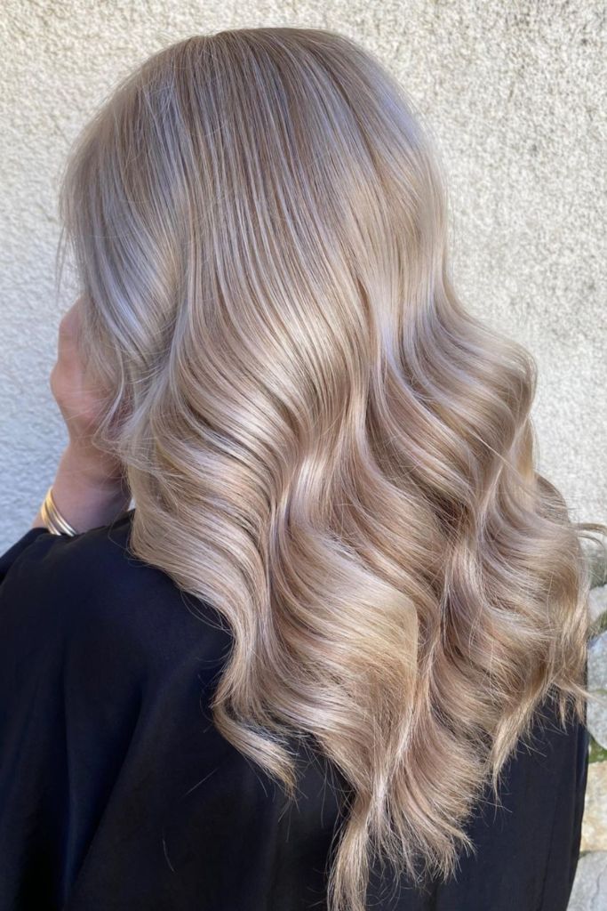 Collarbone Platinum With Root Shadow Collarbone Platinum With Root Shadow β Icy Blonde Hair