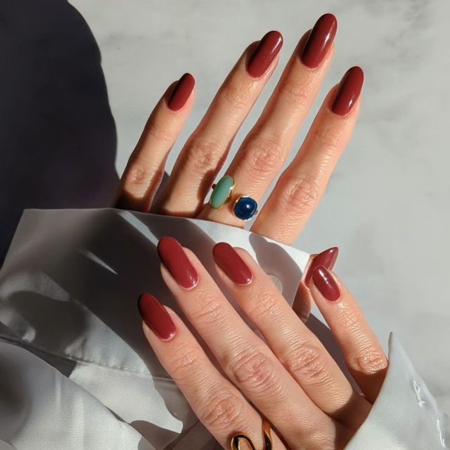 Deep Red Subtle Glitter Glossy Square Nails Deep Red Subtle Glitter Glossy Square Nails β Winter Work Nails
