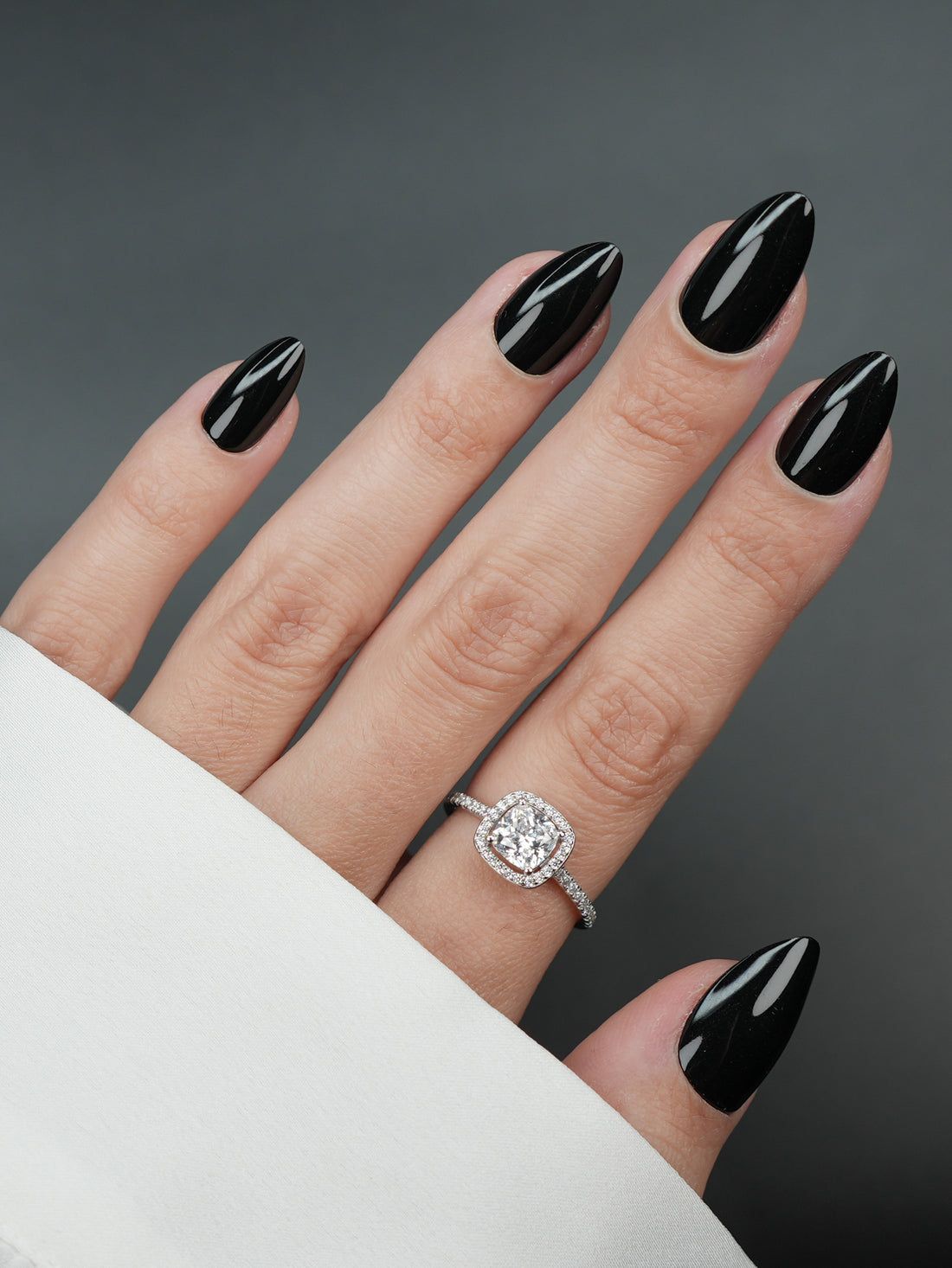 Faux ongles forme stiletto | Roxy Nails Paris | NΒ°1 des Press on Nails β ROXY NAILS PARIS