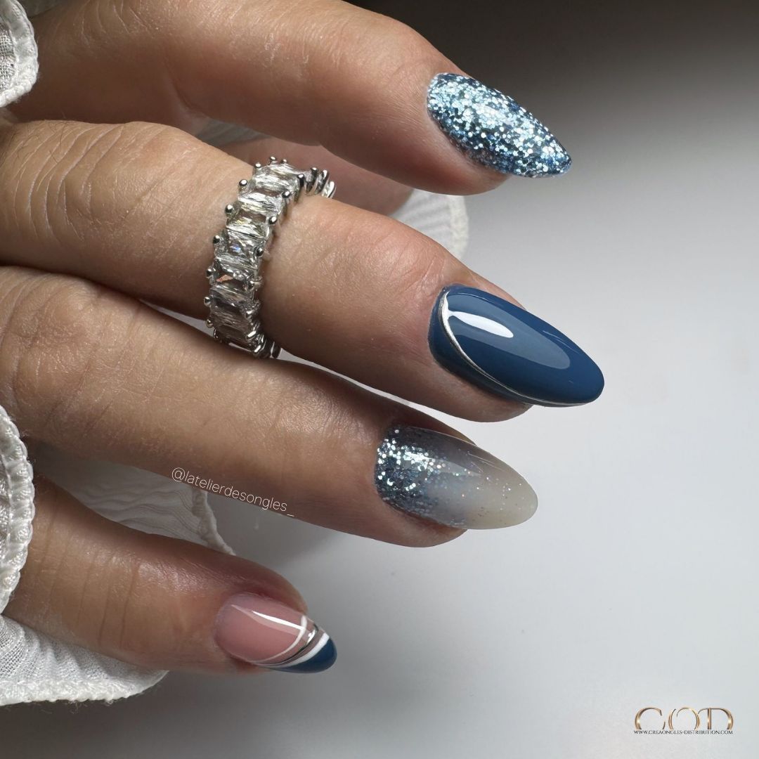 Winter Theme Silver Glitter Gradient Nails Winter Theme Silver Glitter Gradient Nails β Winter Gel Nail Colors