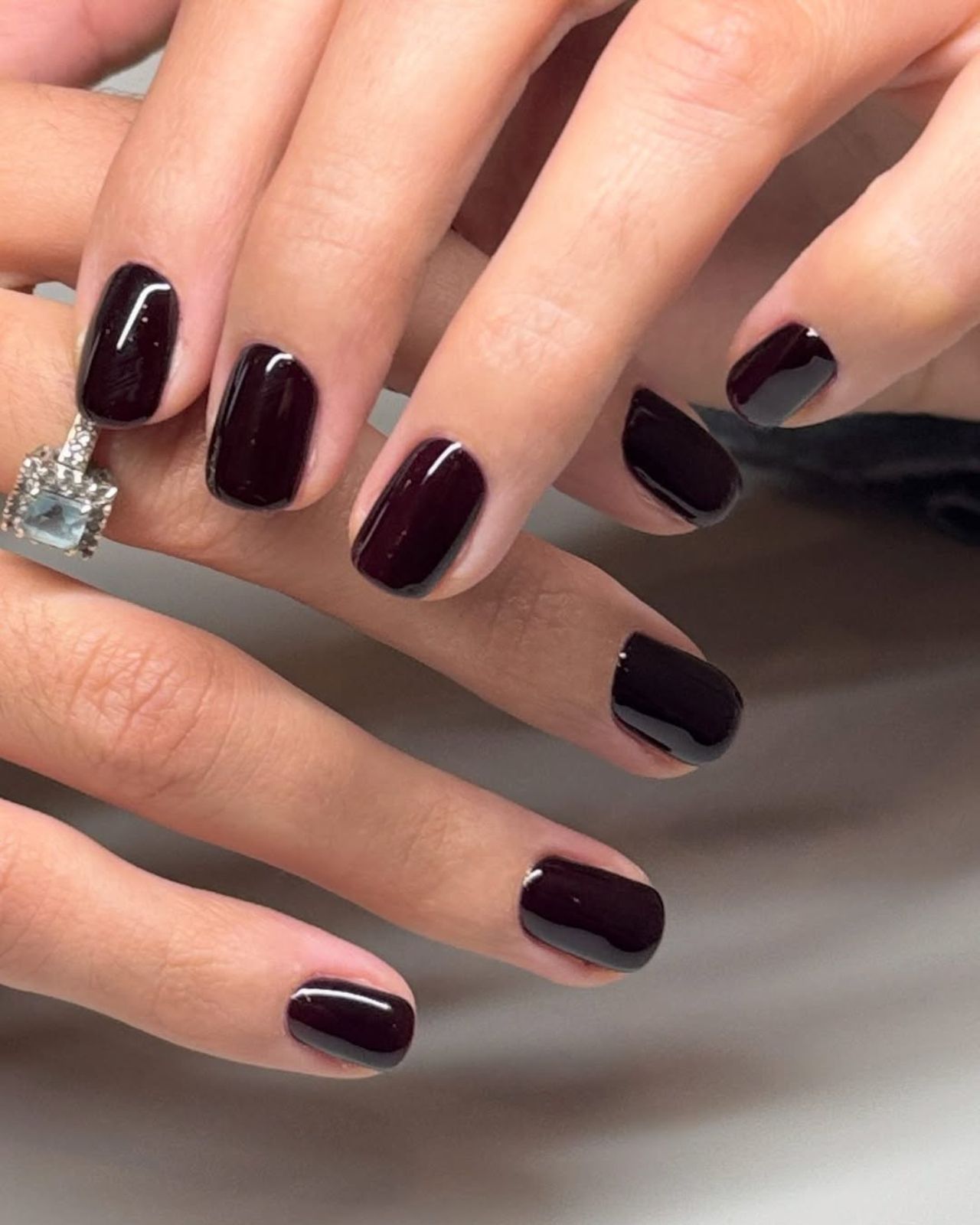 Gold Foil Accents Visual Idea Gold Foil Accents Visual Idea β Dark Winter Nails