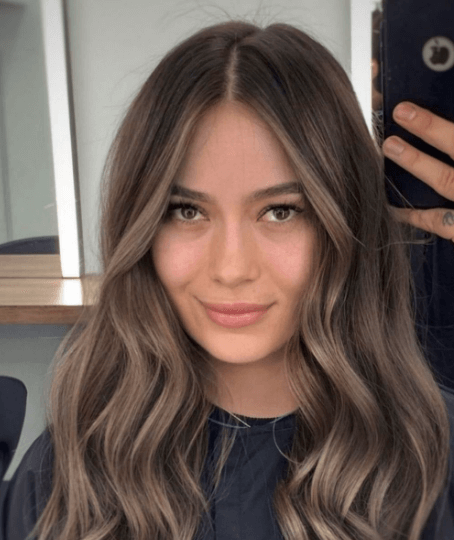 Shoulder Waves Ash Blonde Balayage Shoulder Waves Ash Blonde Balayage β Winter Hair Colors for Women Over 40