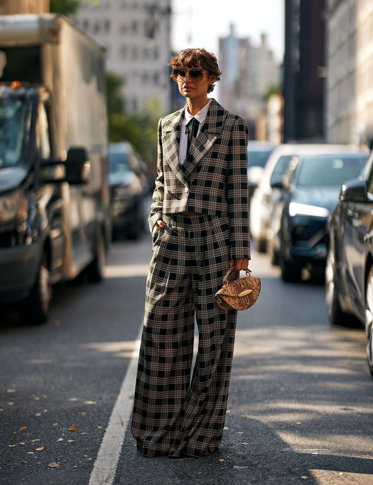 Plaid Suit with Black Tie for Sharp NYC Street Style — NYC Winter Outfits