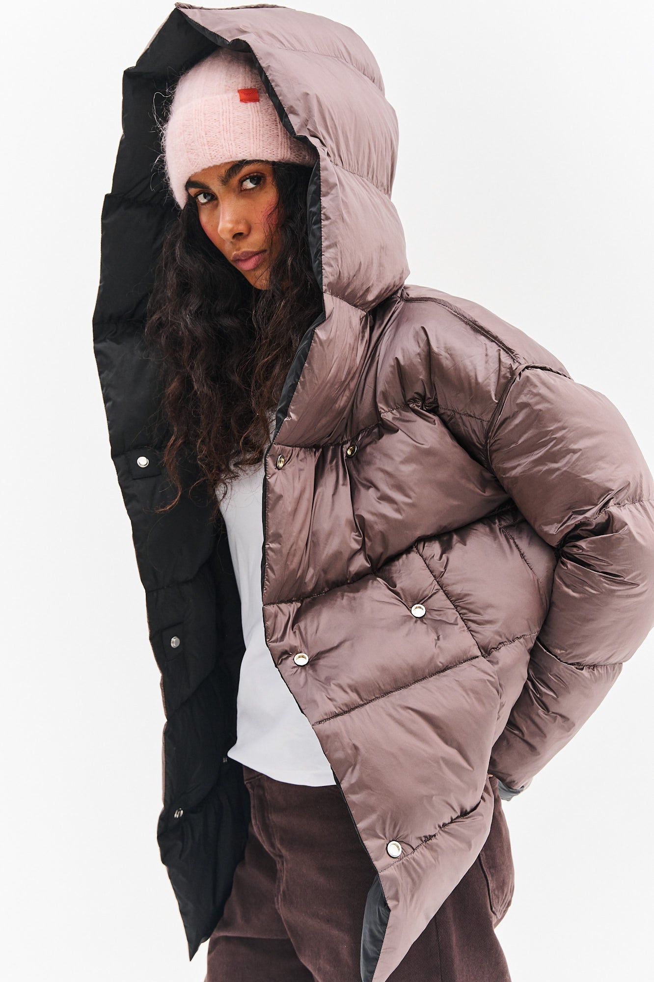 Oversized Puffer Jacket with Corduroy Pants Oversized Puffer Jacket with Corduroy Pants β Baddie Winter Outfits