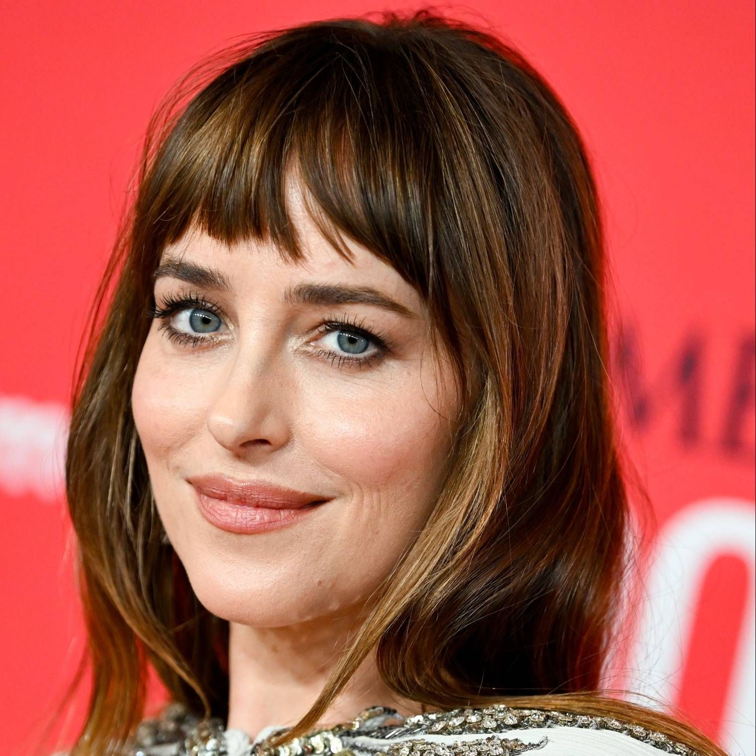 Winter Haircuts for Round Faces