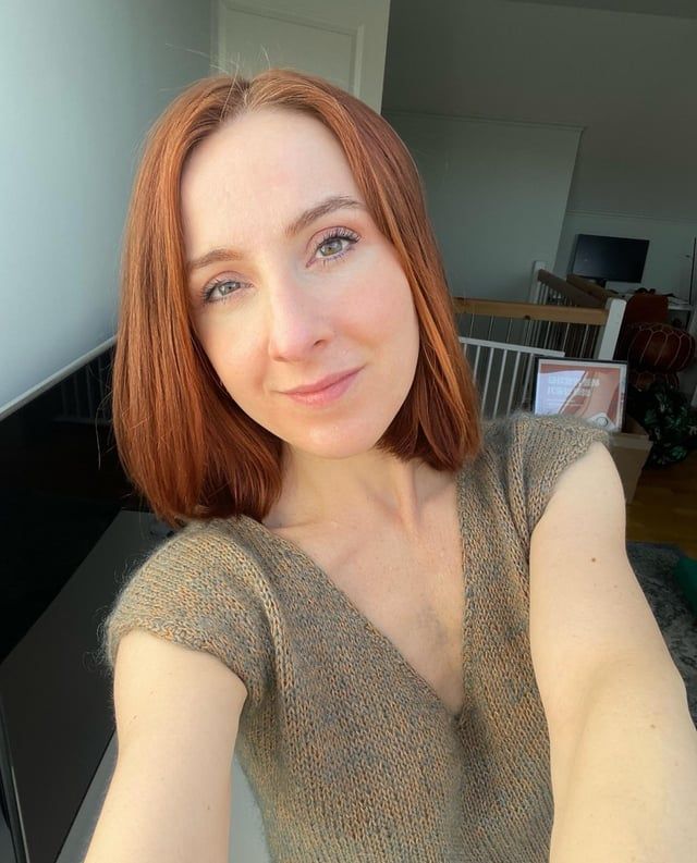 Chin Bob Vibrant Copper Red Chin Bob Vibrant Copper Red β Winter Hair Colors for Women Over 40