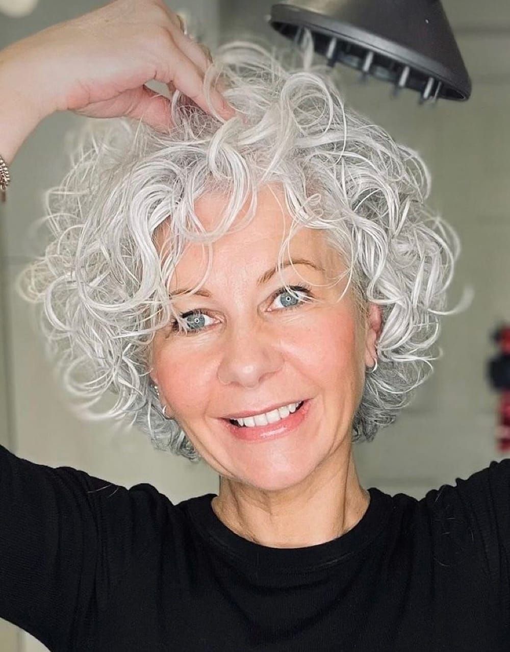 ΡΡ
ΠΎ Visual Idea ΡΡ
ΠΎ Visual Idea β Winter Hairstyles for Women Over 60