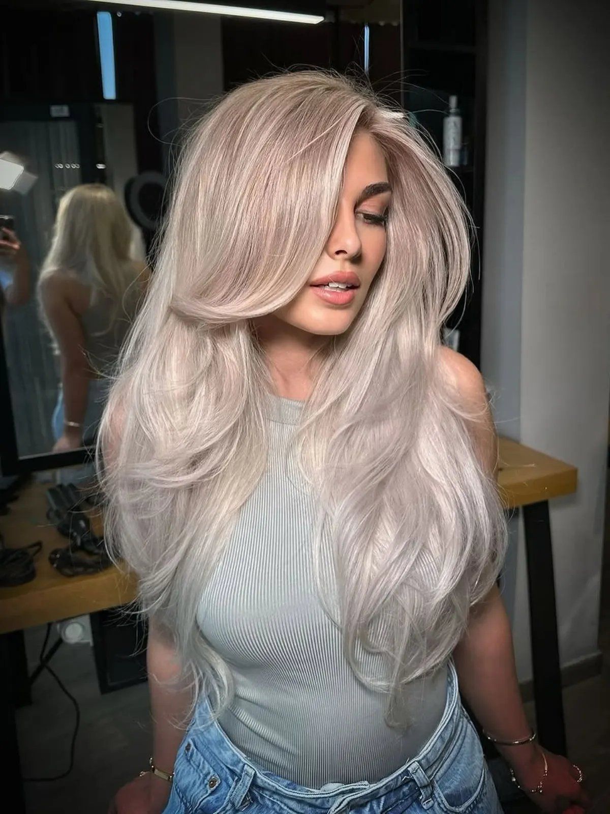10 idées de coloration blond platine | Wella Professionals FR