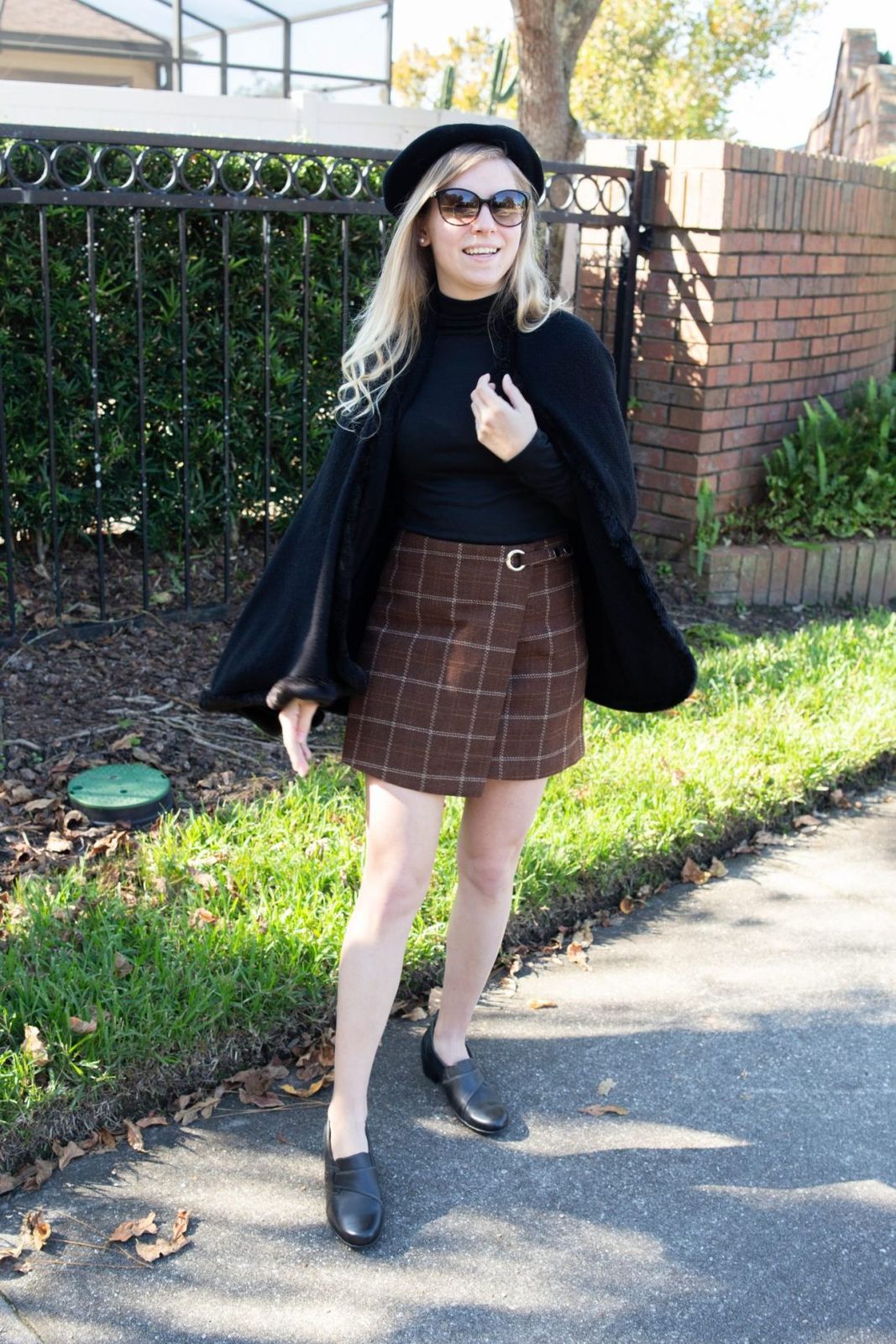 Black Cape and Beret for a Chic Winter Look — February Outfits