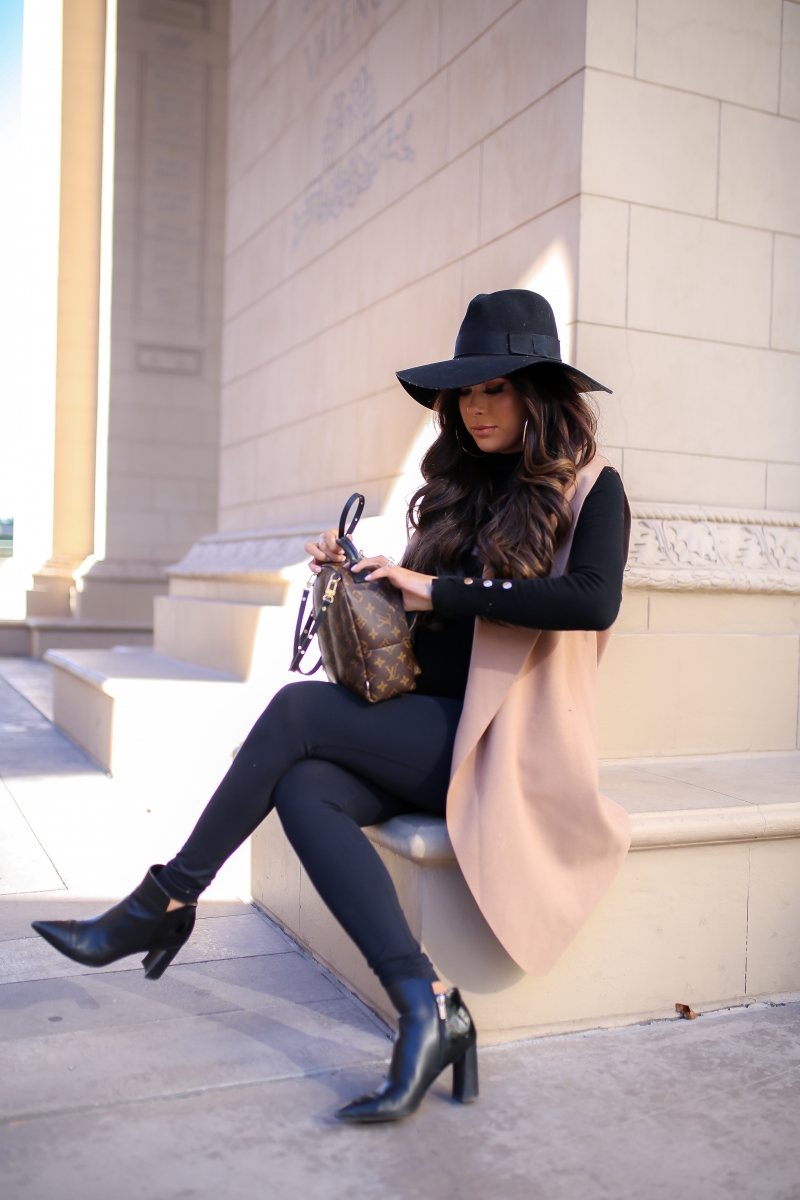 Oversized Beige Vest with Black Turtleneck — Cute Winter Outfits