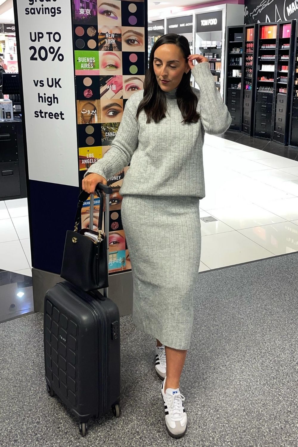 Monochromatic Comfort: Grey Ribbed Knit Set Monochromatic Comfort: Grey Ribbed Knit Set β Winter Airport Outfits