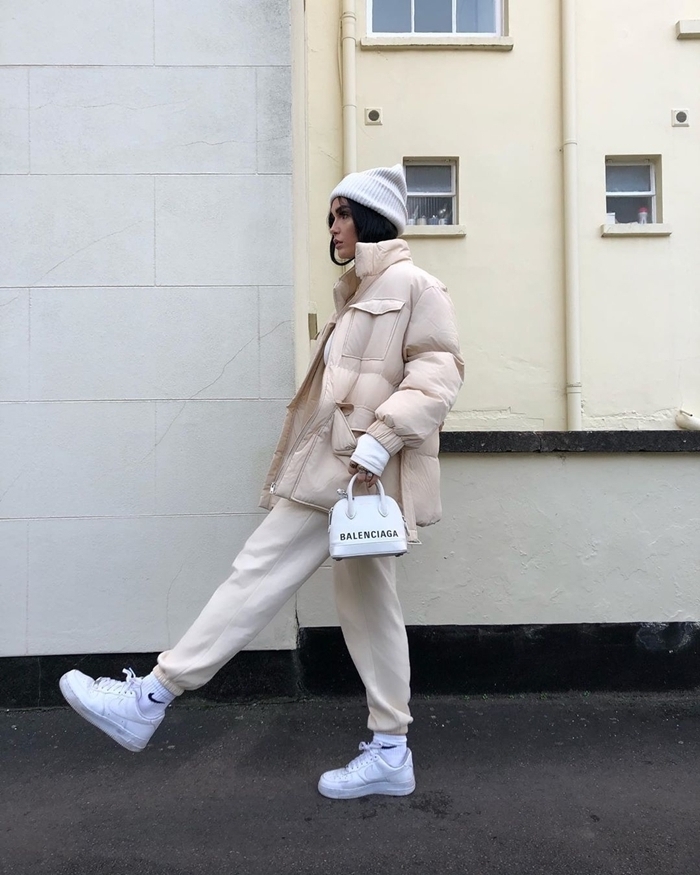 Beige Puffer Jacket and Sweatpants Set Beige Puffer Jacket and Sweatpants Set β Winter Streetwear Outfits