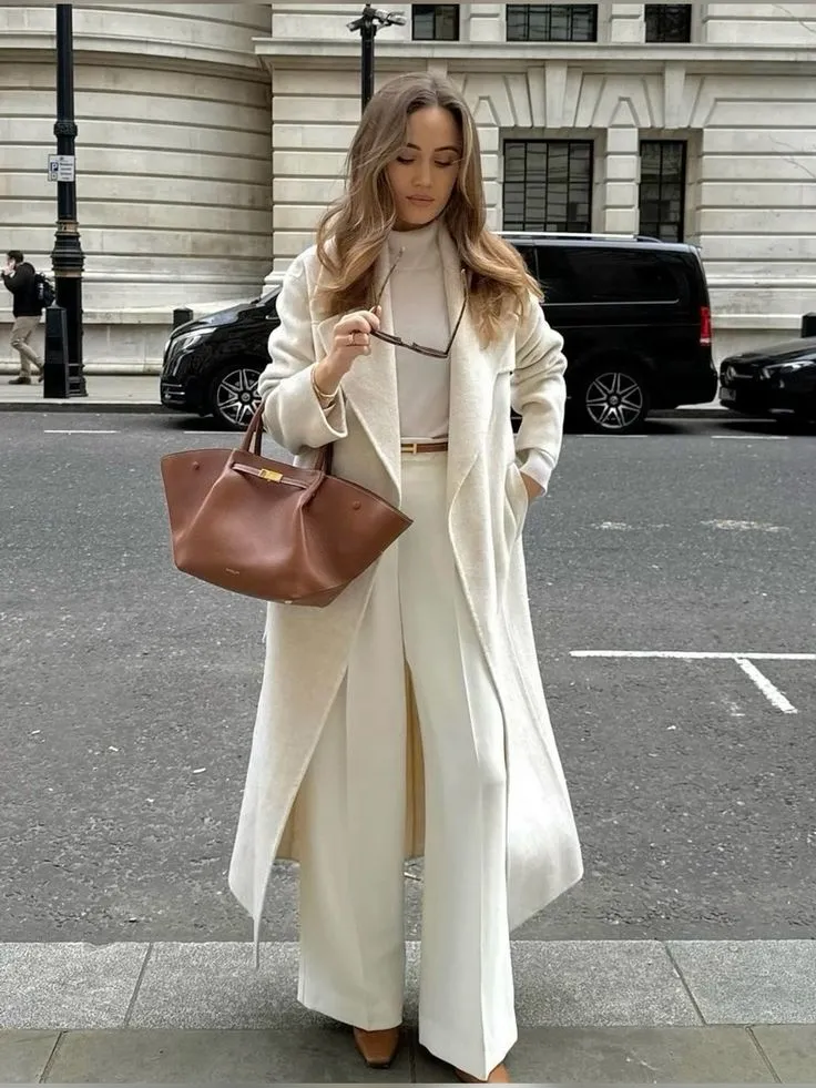 Monochromatic Cream Turtleneck and Trousers with Long Coat Monochromatic Cream Turtleneck and Trousers with Long Coat β Preppy Winter Outfits