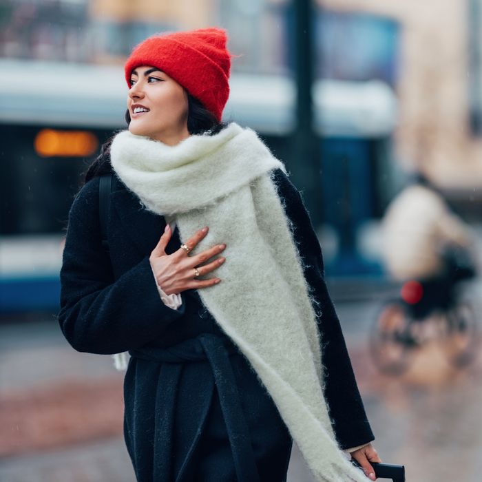 Classic Wool Coat and Beanie for a Sophisticated Cold-Weather Look Classic Wool Coat and Beanie for a Sophisticated Cold-Weather Look β Scandinavian Winter Outfits