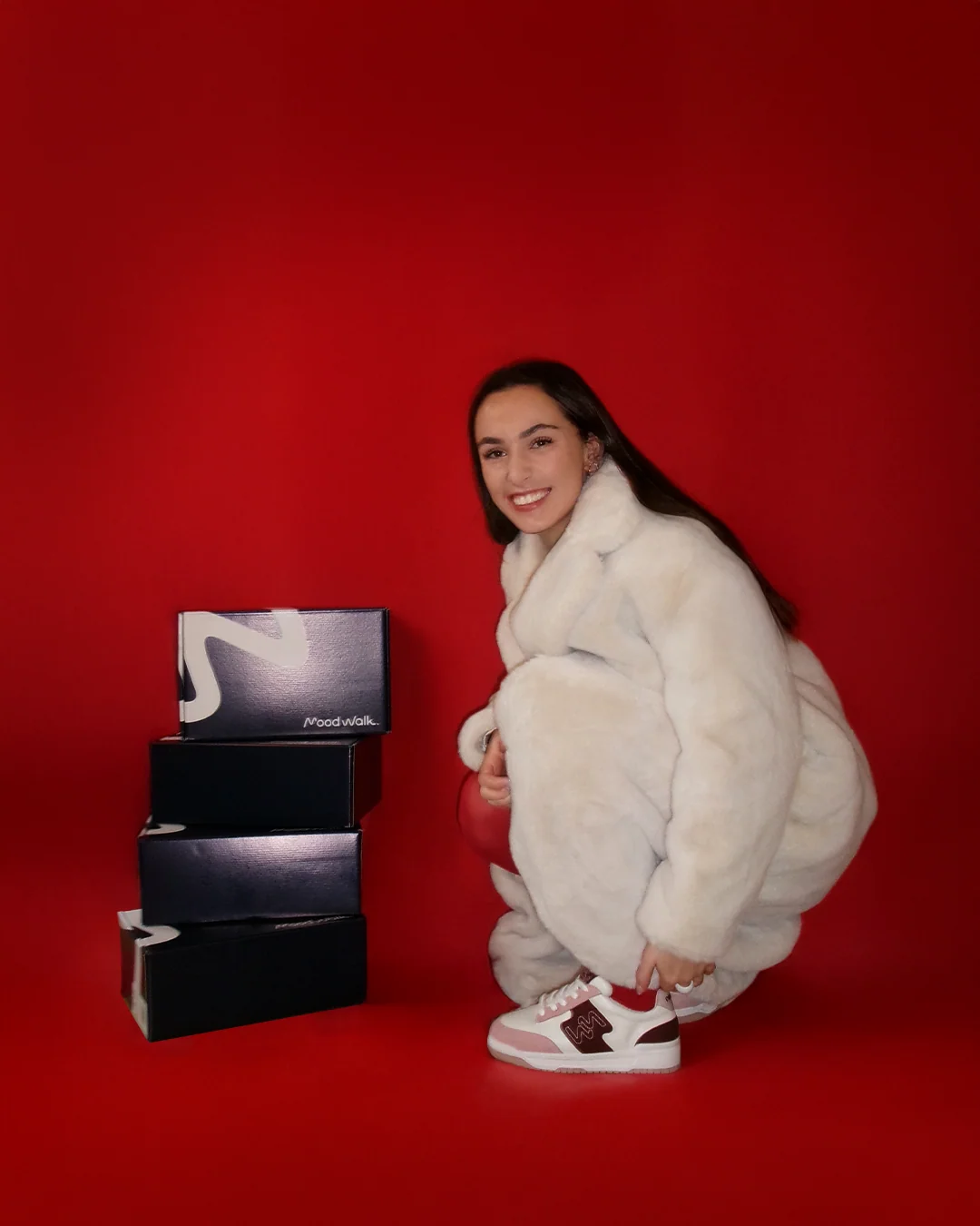 Cozy Faux Fur Coat with Pink and White Sneakers Cozy Faux Fur Coat with Pink and White Sneakers β Winter Outfits with Sneakers