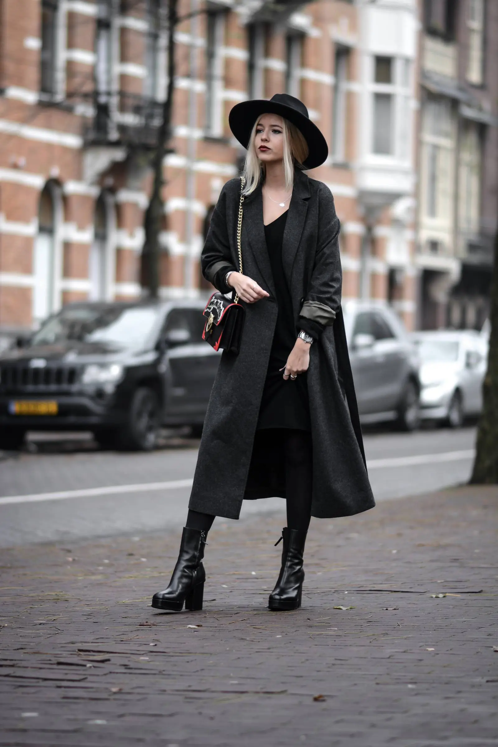 Oversized Coat and Dress for Streetwear Style — All Black Winter Outfits