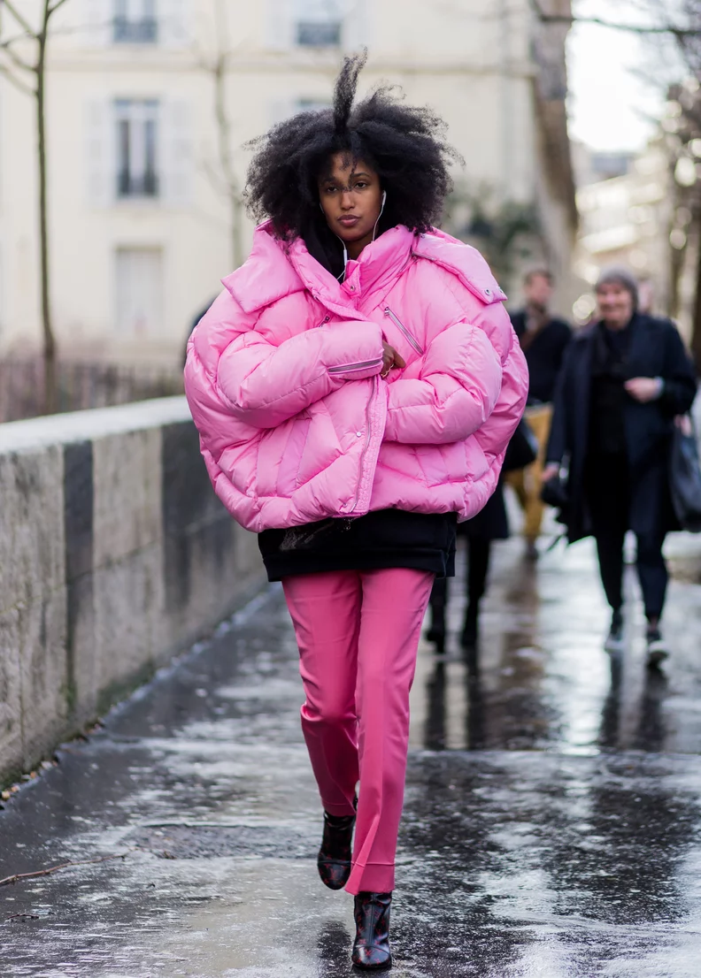 Vibrant Pink Puffer Jacket for a Bold Statement Vibrant Pink Puffer Jacket for a Bold Statement β Colorful Winter Outfits