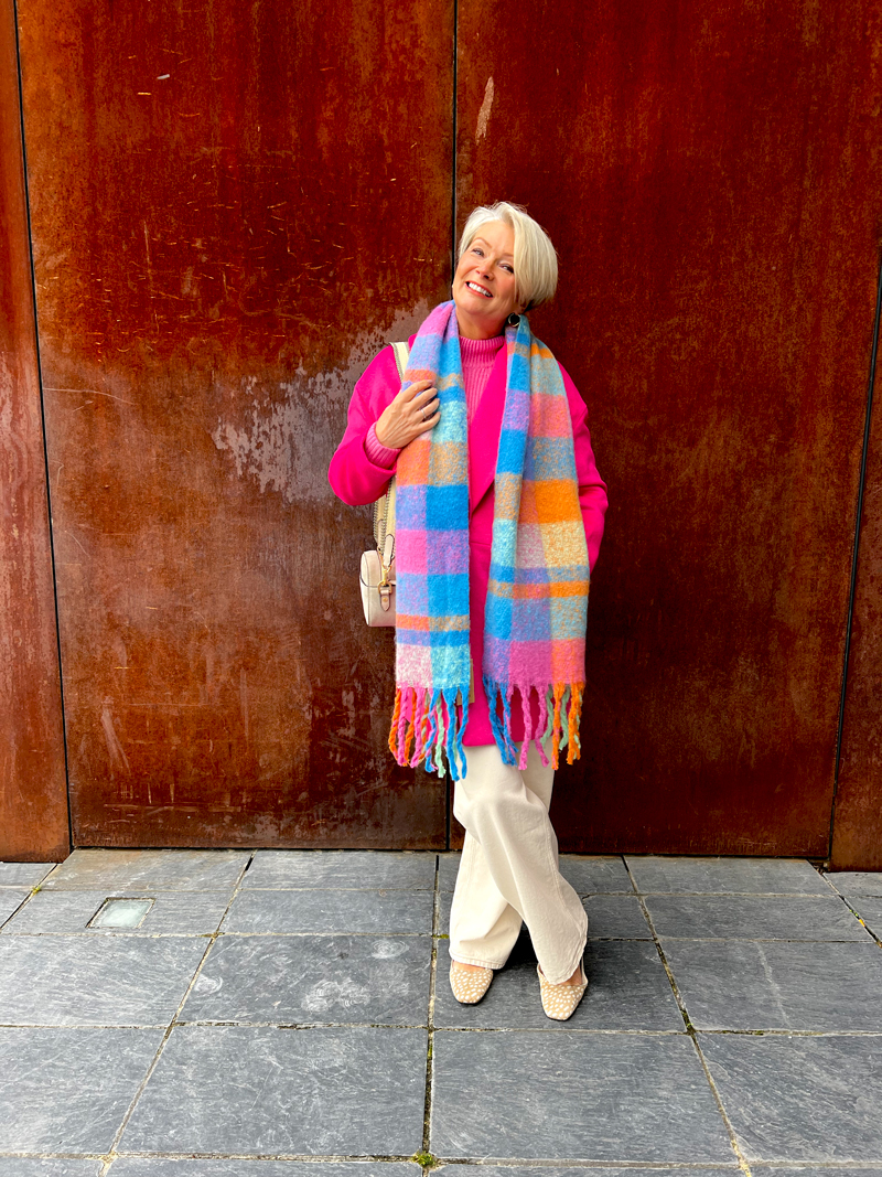 Pink Blazer and Plaid Scarf for a Pop of Color Pink Blazer and Plaid Scarf for a Pop of Color β Colorful Winter Outfits